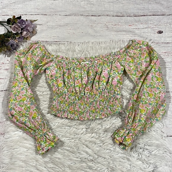 With Jéan Fonda Floral Off Shoulder Smocked Top in Pansies - Picture 2 of 11